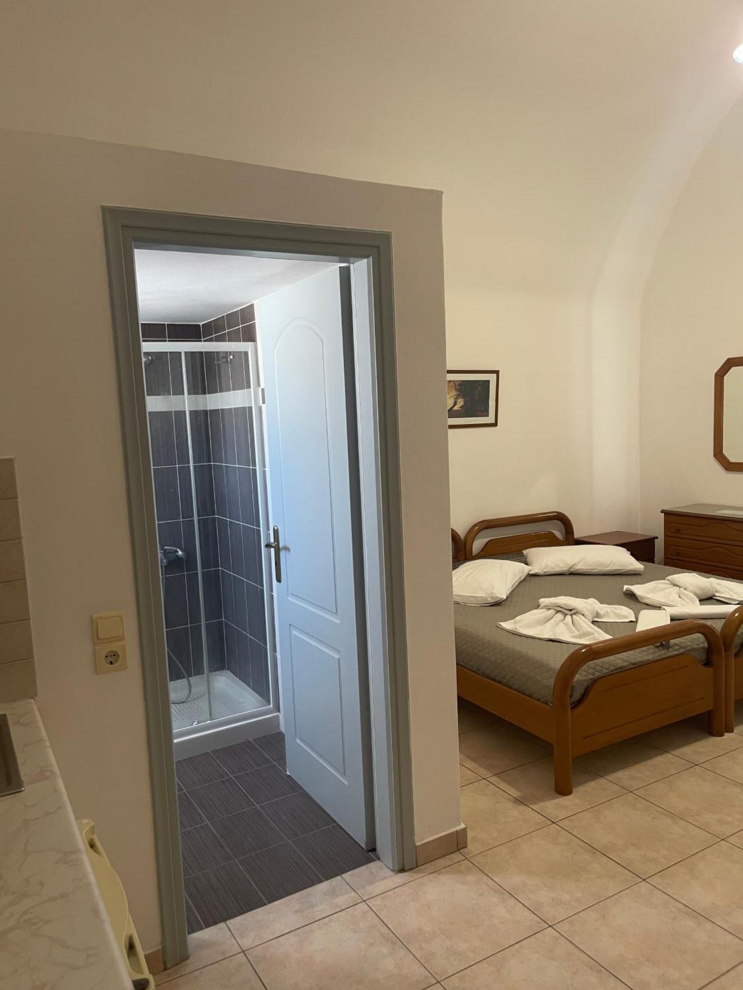 Tarelis Apartments & Studios Kamári Extérieur photo