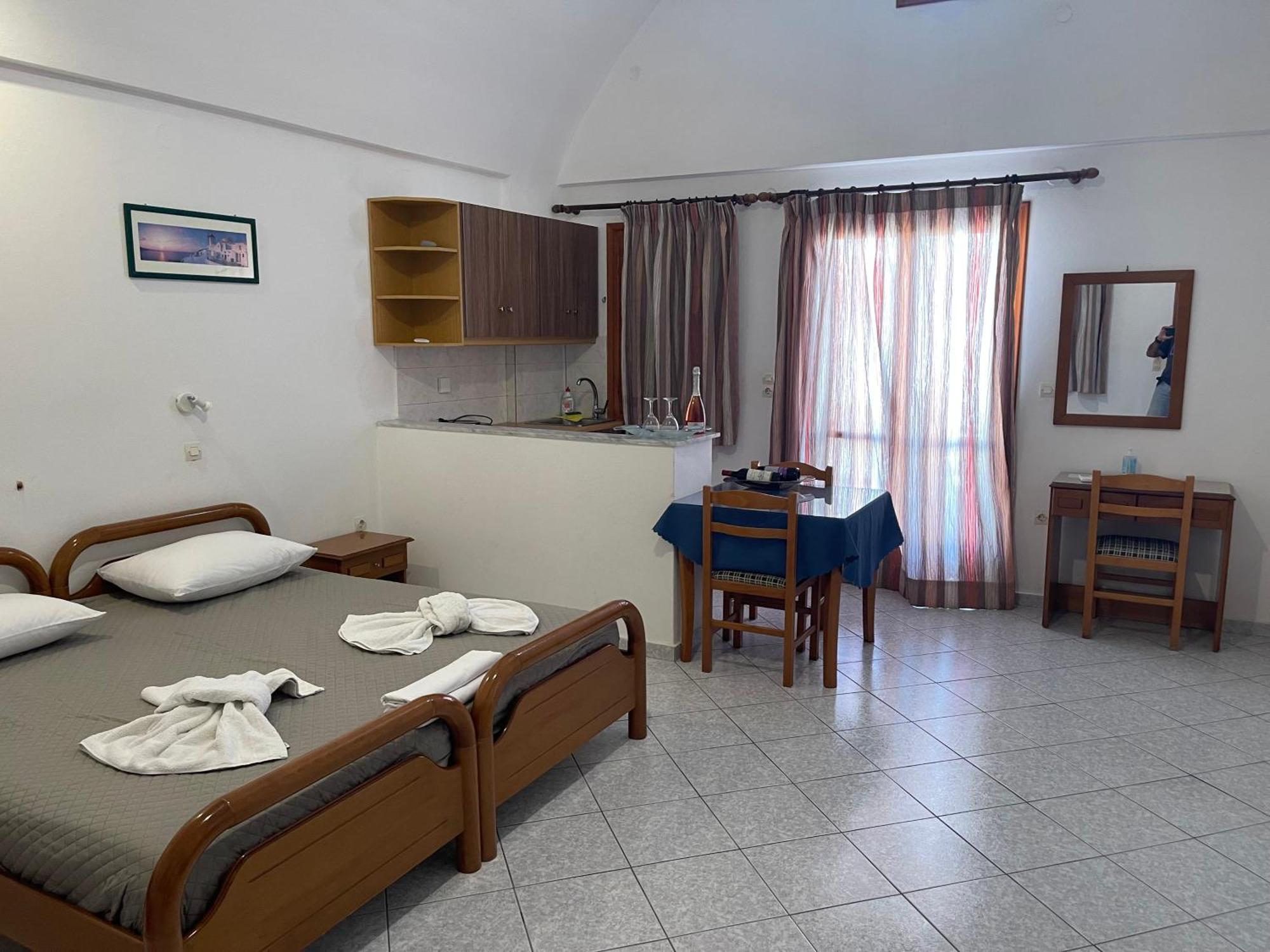 Tarelis Apartments & Studios Kamári Extérieur photo